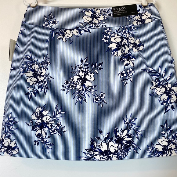 S.C & CO. Women’s Skirt  Flowers - Picture 2 of 6